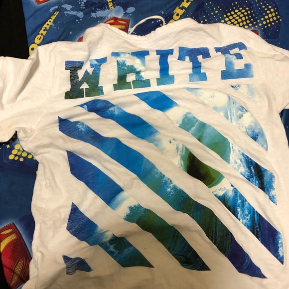 2 Off-White t shirts size medium - Picture 4 of 4